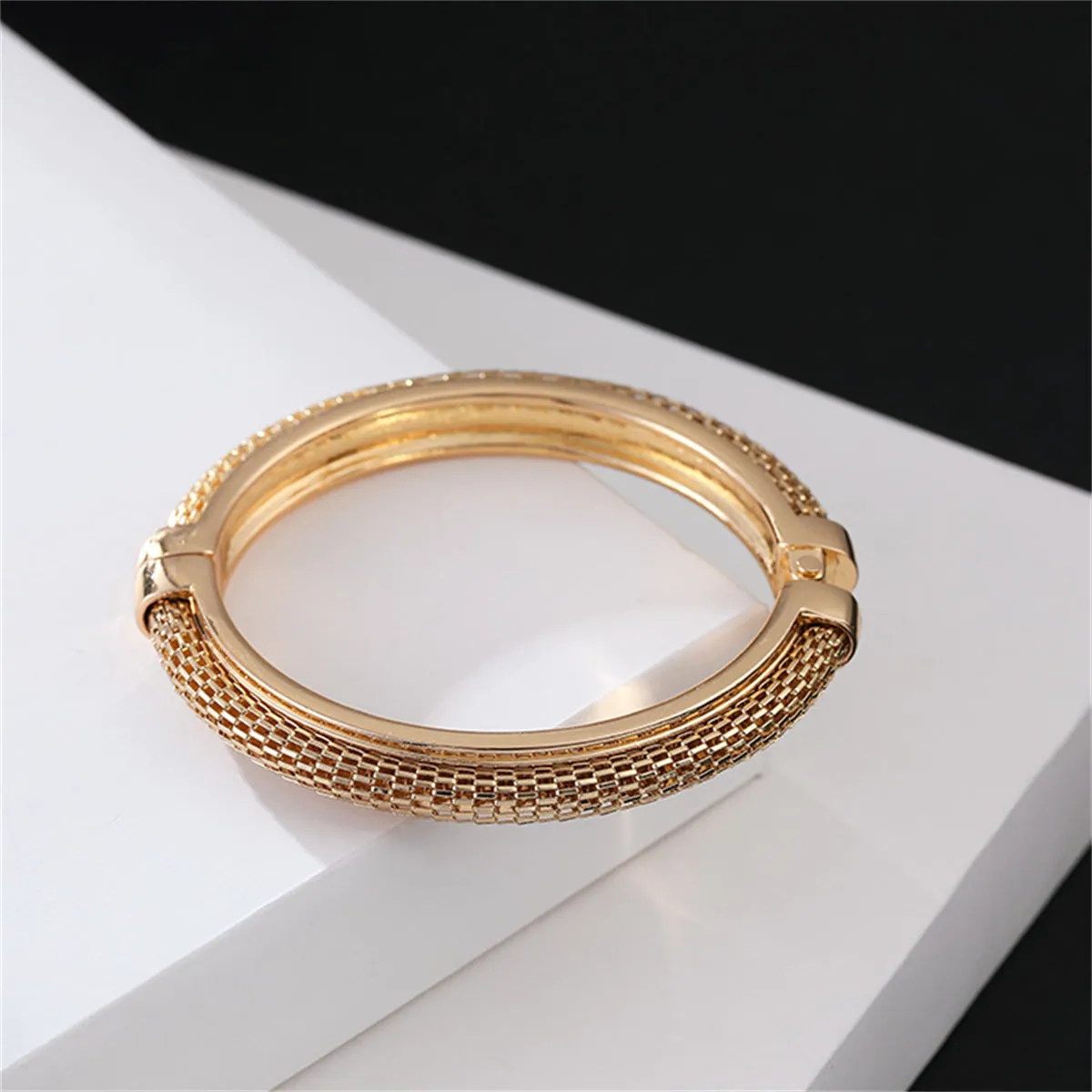18K Gold-Plated Gauzen Bangle
