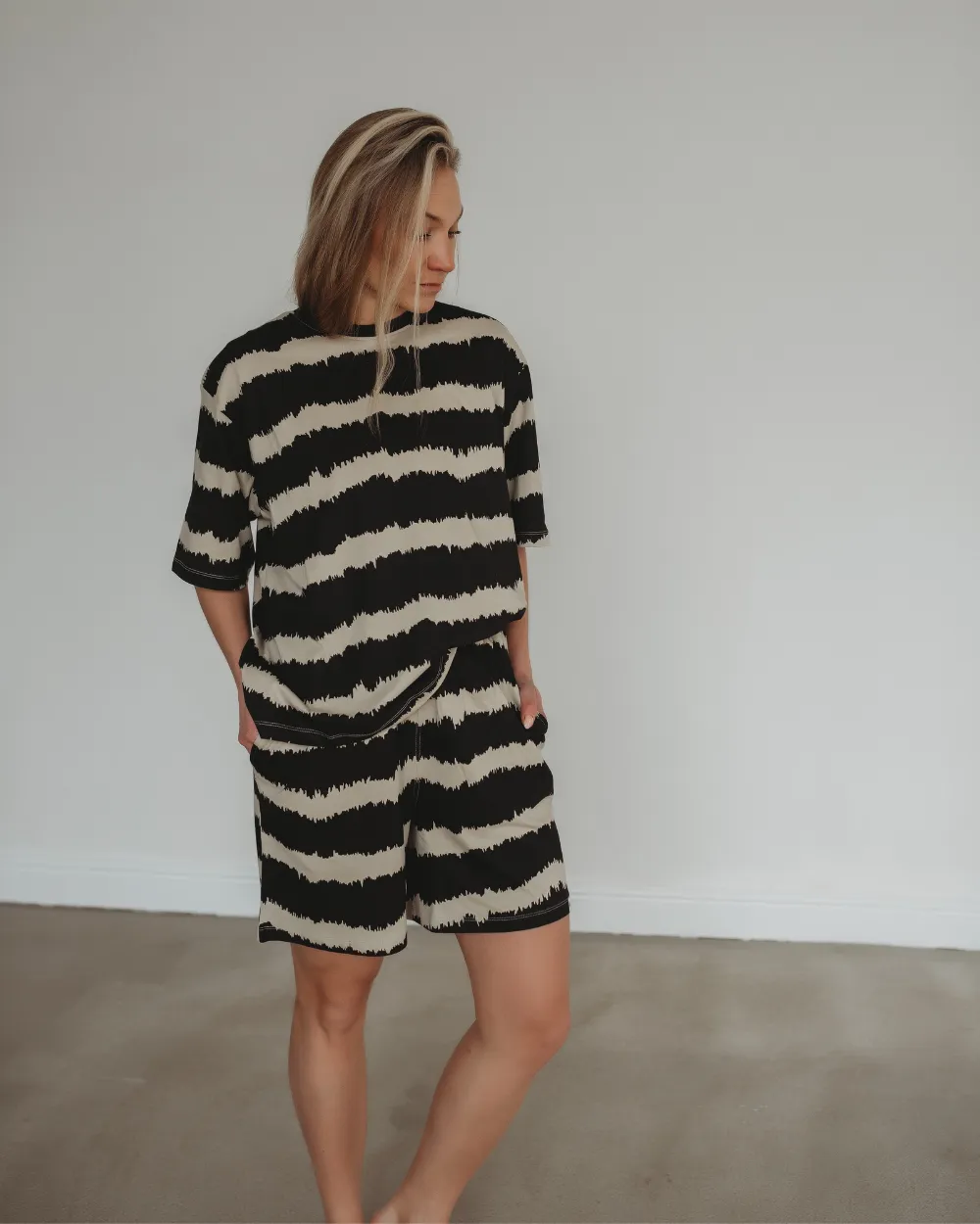 Audrey Black Wavy Stripe Print Shorts