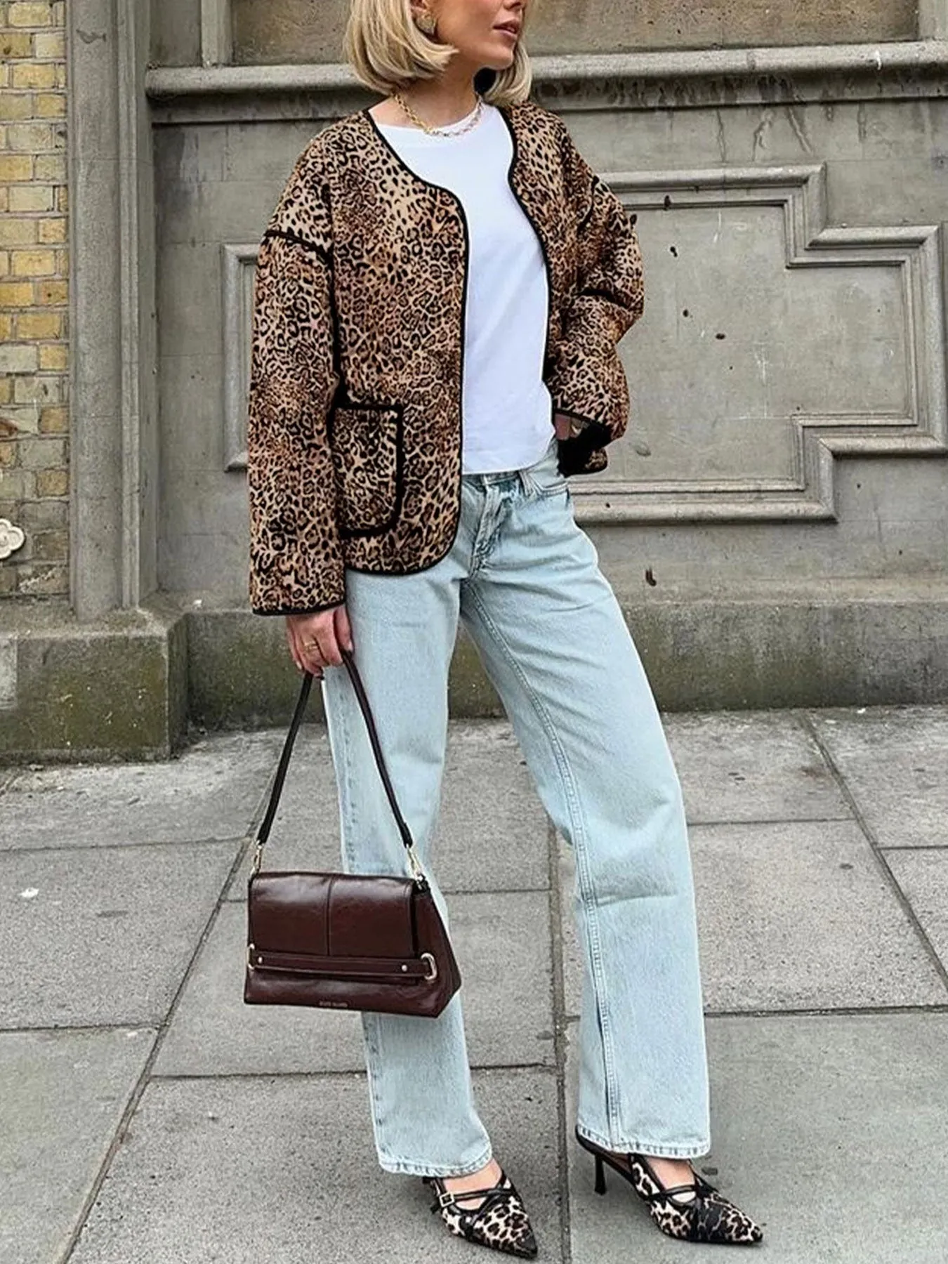 Bold and Cozy Leopard Print Round-Neck Cotton Jacket for Effortless Autumn Style