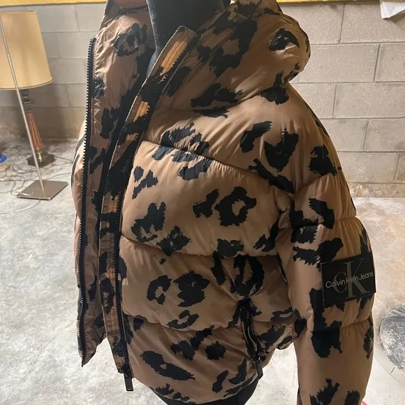 Calvin Klein leopard print puffer