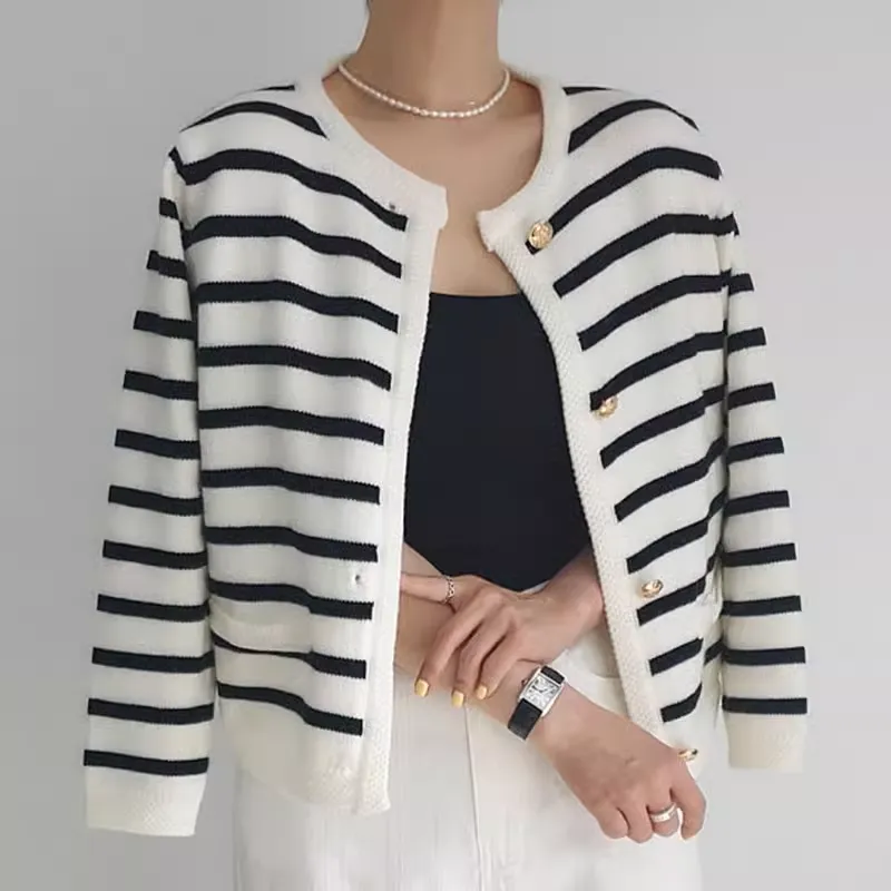 Cardigan automne/hiver à rayures vintage