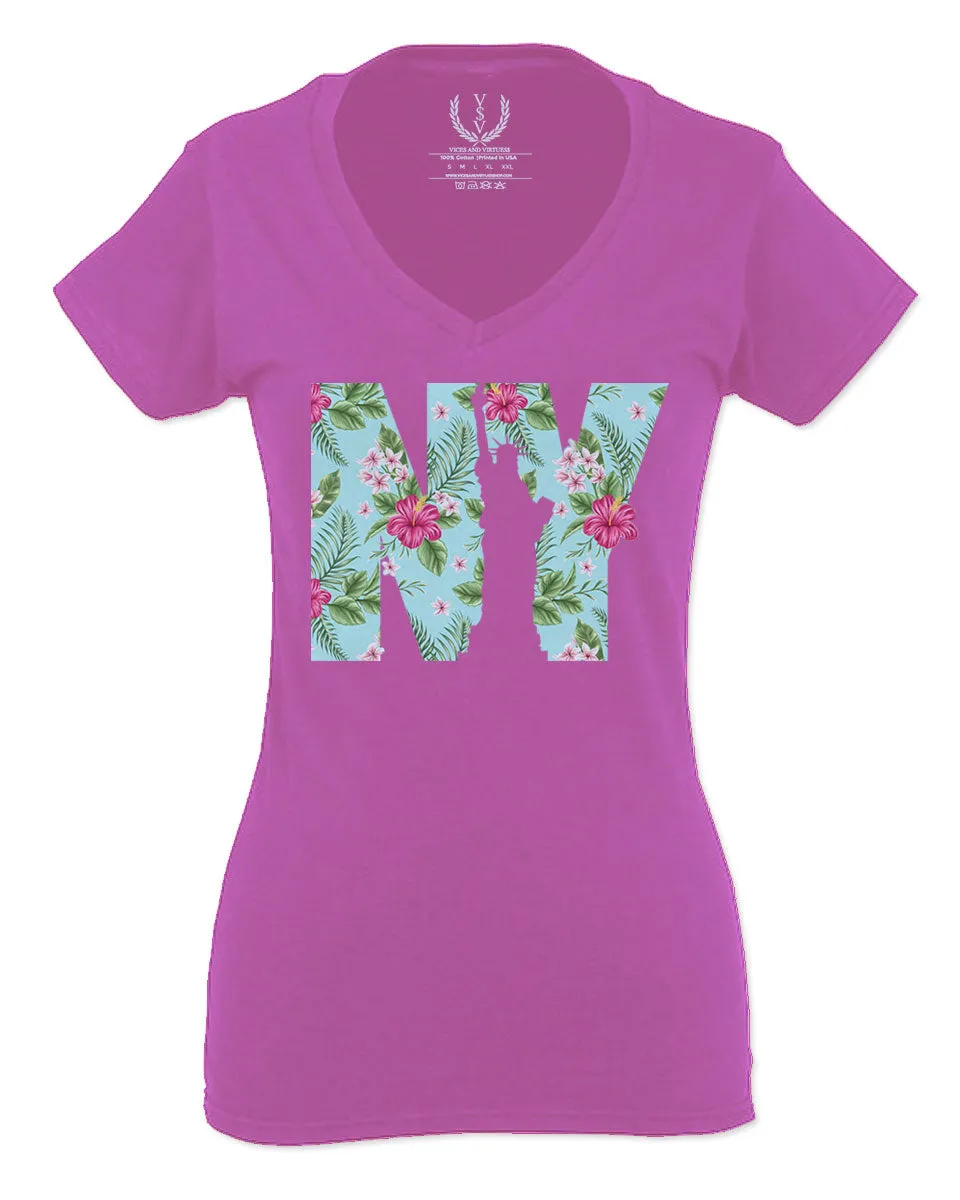 Cool New York Gift Liberty Statue Nyc Floral Beach Summer Vacation Palm For Women V neck fitted T Shirt