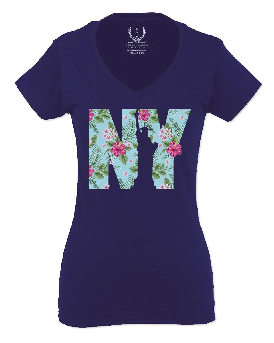 Cool New York Gift Liberty Statue Nyc Floral Beach Summer Vacation Palm For Women V neck fitted T Shirt