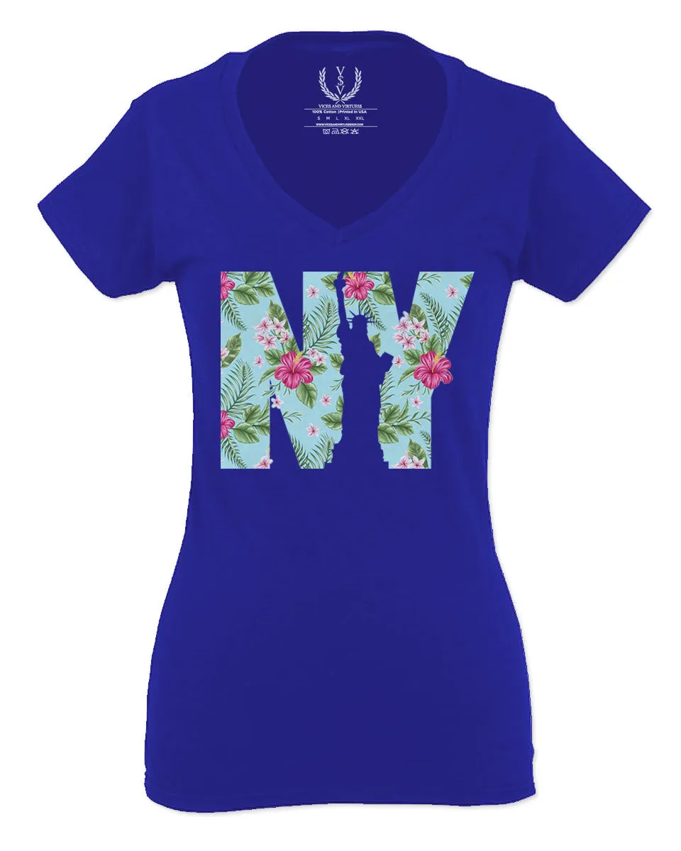Cool New York Gift Liberty Statue Nyc Floral Beach Summer Vacation Palm For Women V neck fitted T Shirt