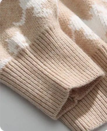 Cozy Jumper Featuring a Cat Design and Ringer Details