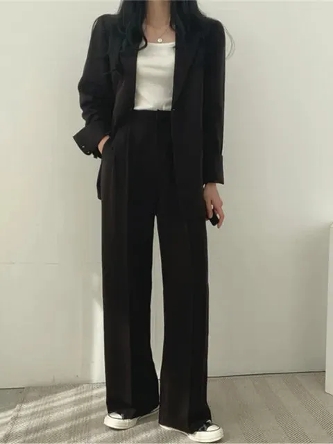 Fashionable Women's Tweed Suit