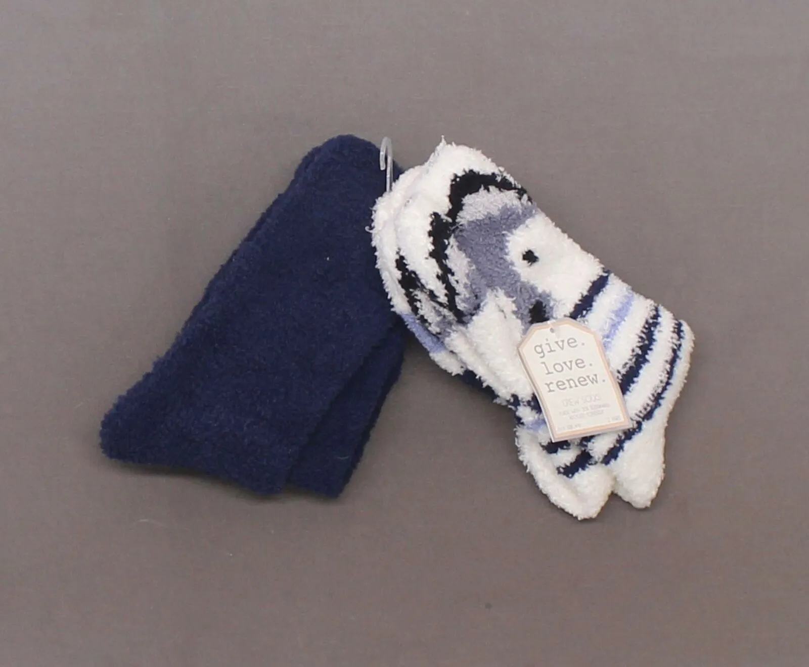 Give. Love. Renew. Women's 2 Pack Wolf Cozy Crew Fuzzy Socks