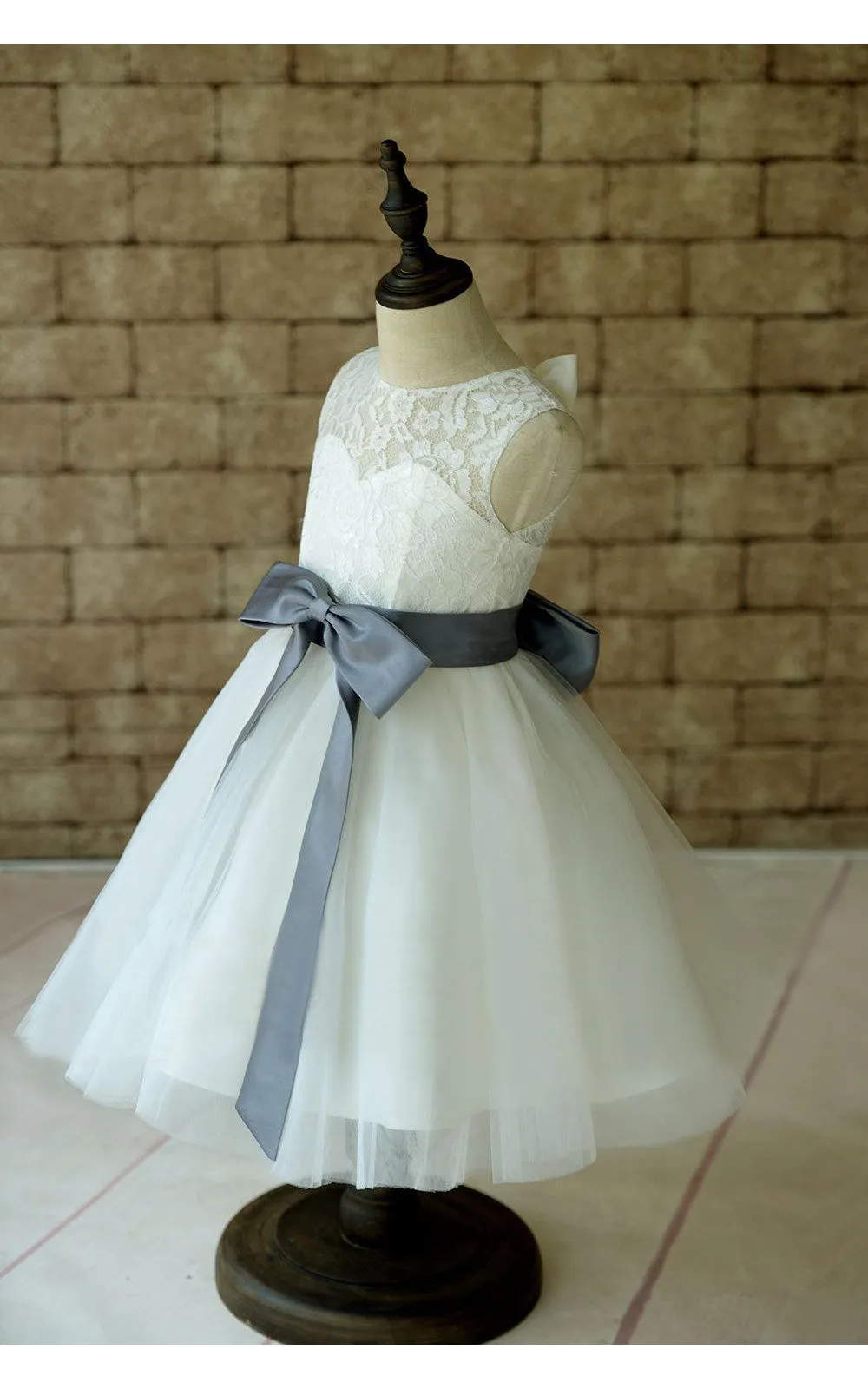 Ivory Lace Tulle Flower Girl Dress With Sash and Bow-ET_401640