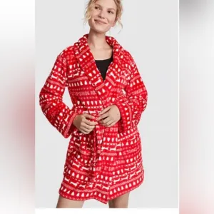 NWT PINK Victoria’s Secret Fluffy Robe Red Pepper Christmas Print Size XS/S