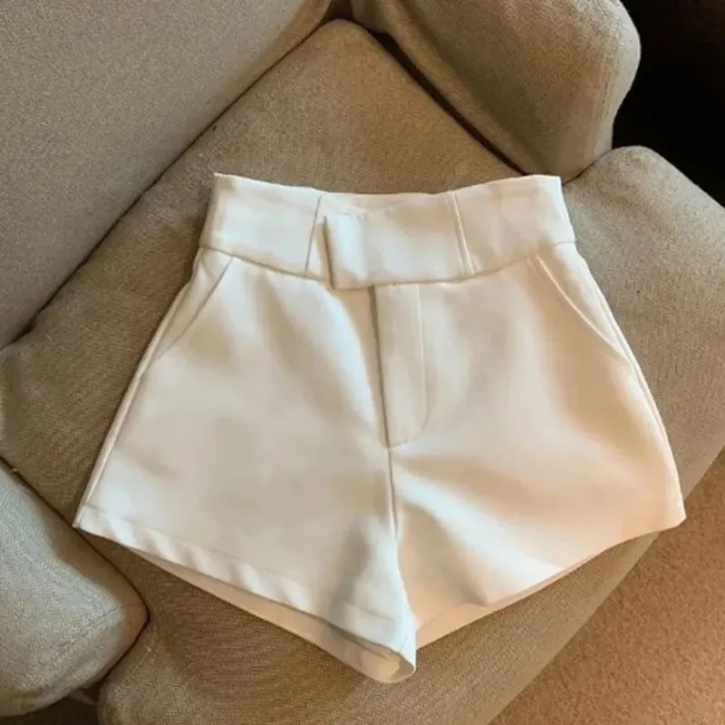 Obsidian Phoenix Women's Luxury High-Waisted Black Shorts - A-Line Slim Fit Harajuku Elegance for Casual and Sexy Looks