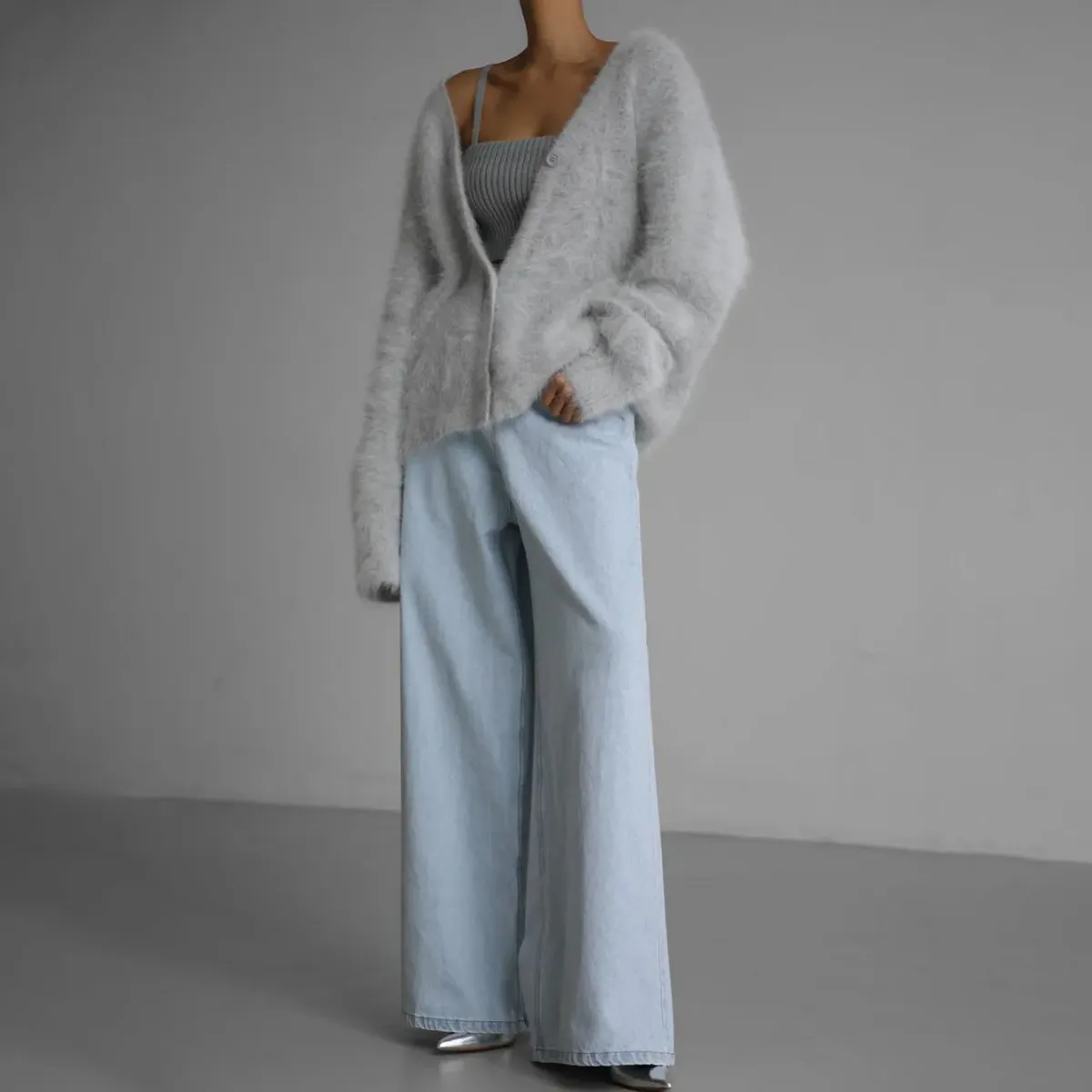Oversized women's vest made of mohair - soft button closure