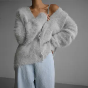 Oversized women's vest made of mohair - soft button closure