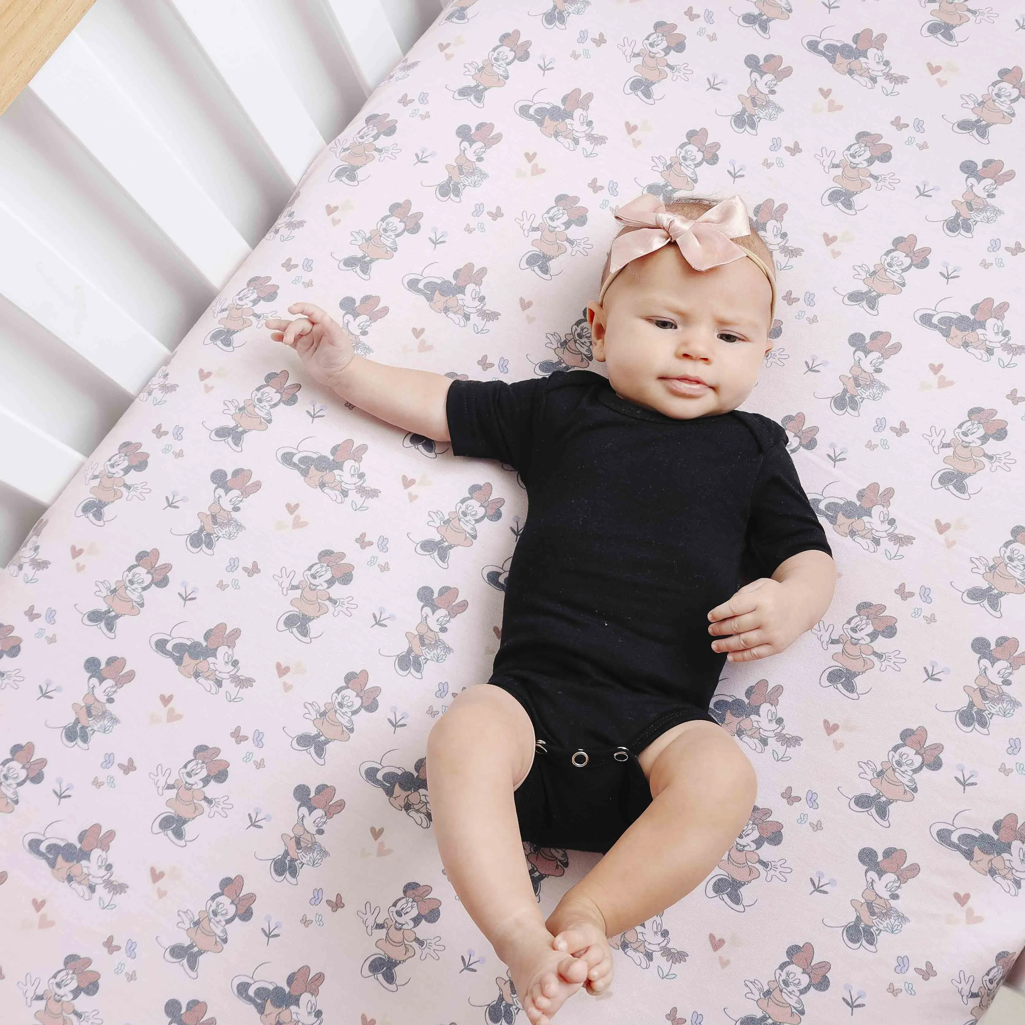 Premium Knit Fitted Crib Sheet - Minnie Mouse