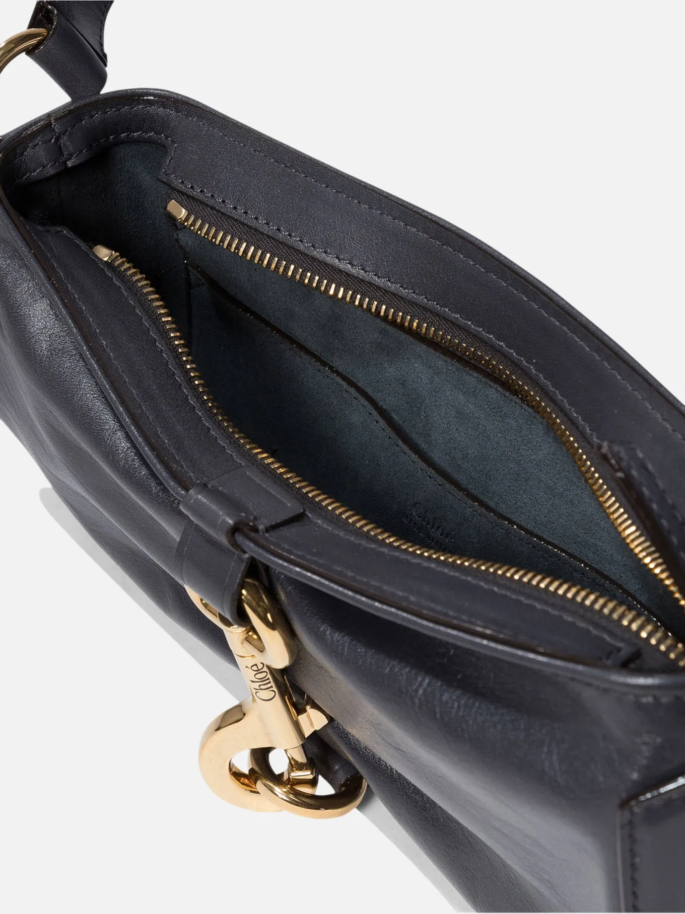 "Kerala 25" shoulder bag