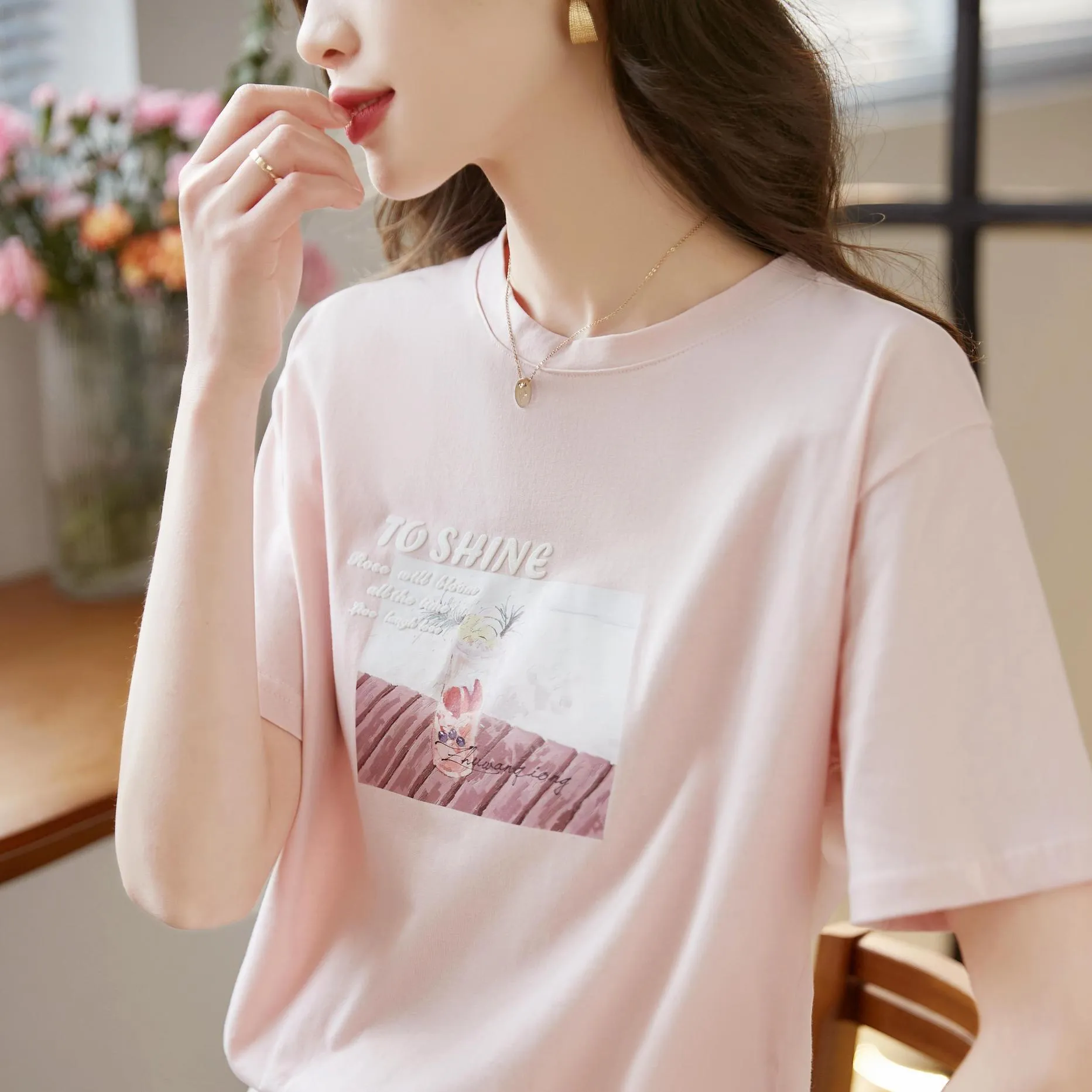 Simplistic Round Neck T-Shirt Featuring Letter Prints in a Relaxed Fit