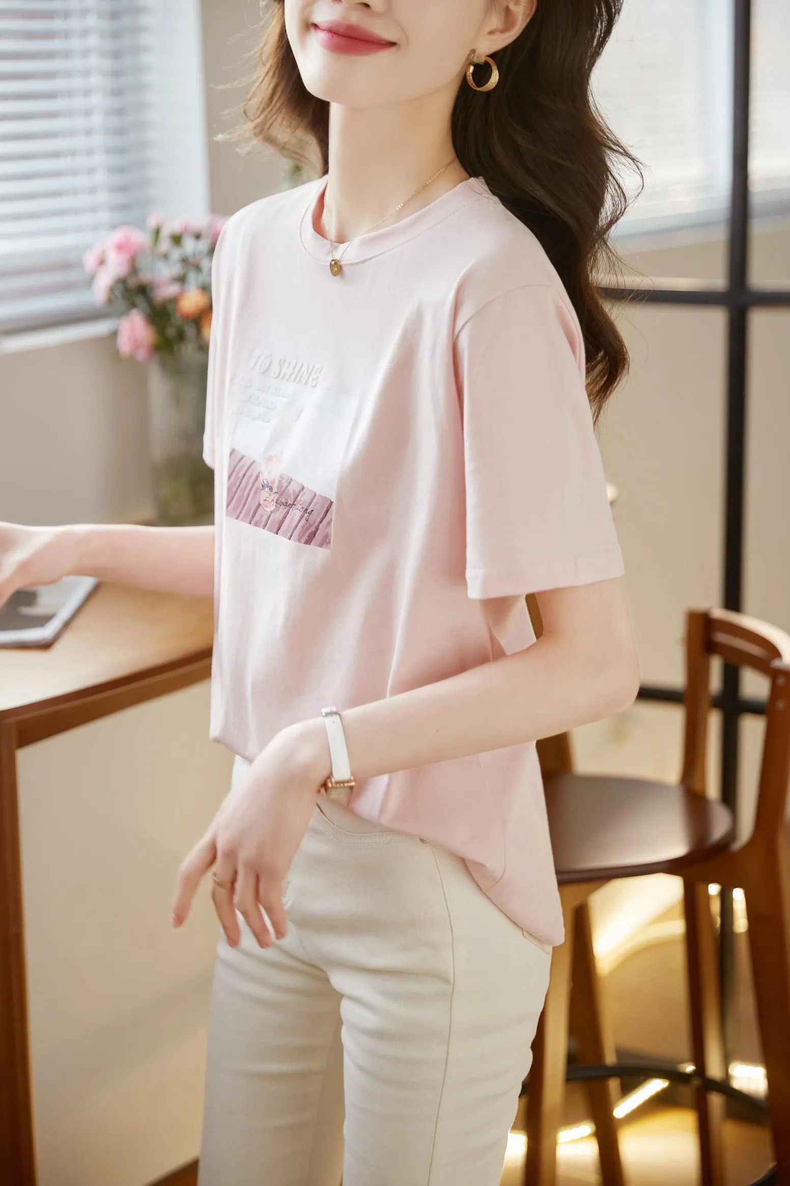 Simplistic Round Neck T-Shirt Featuring Letter Prints in a Relaxed Fit