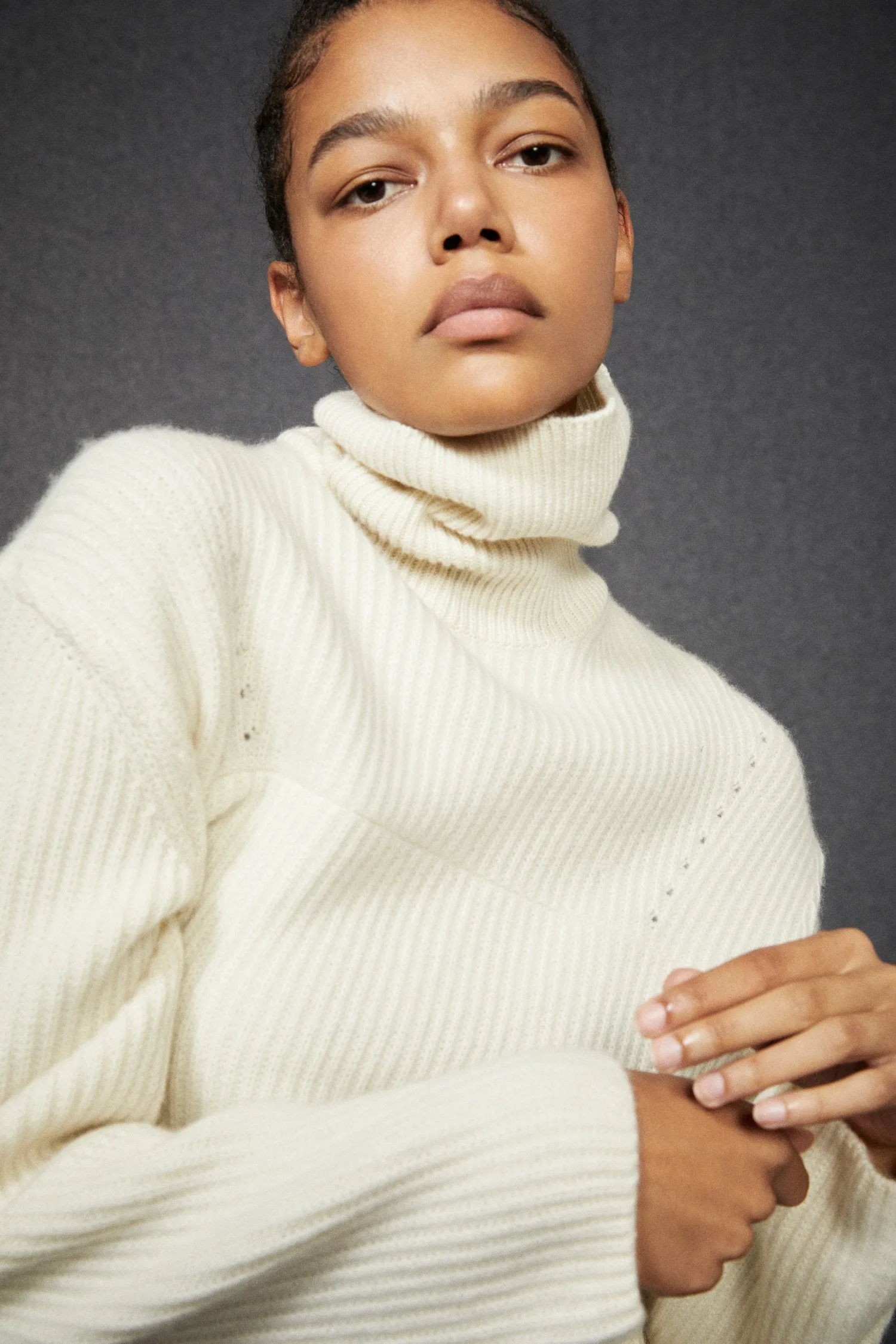 Soft Snow Turtleneck