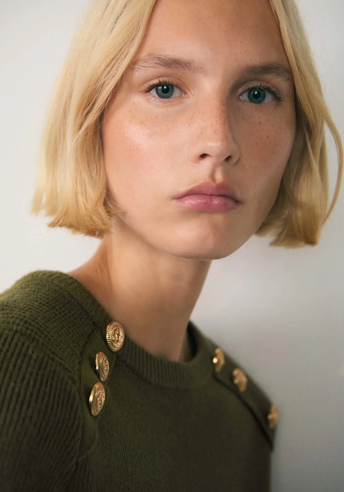 Sweater with jewel buttons - Beige/khaki