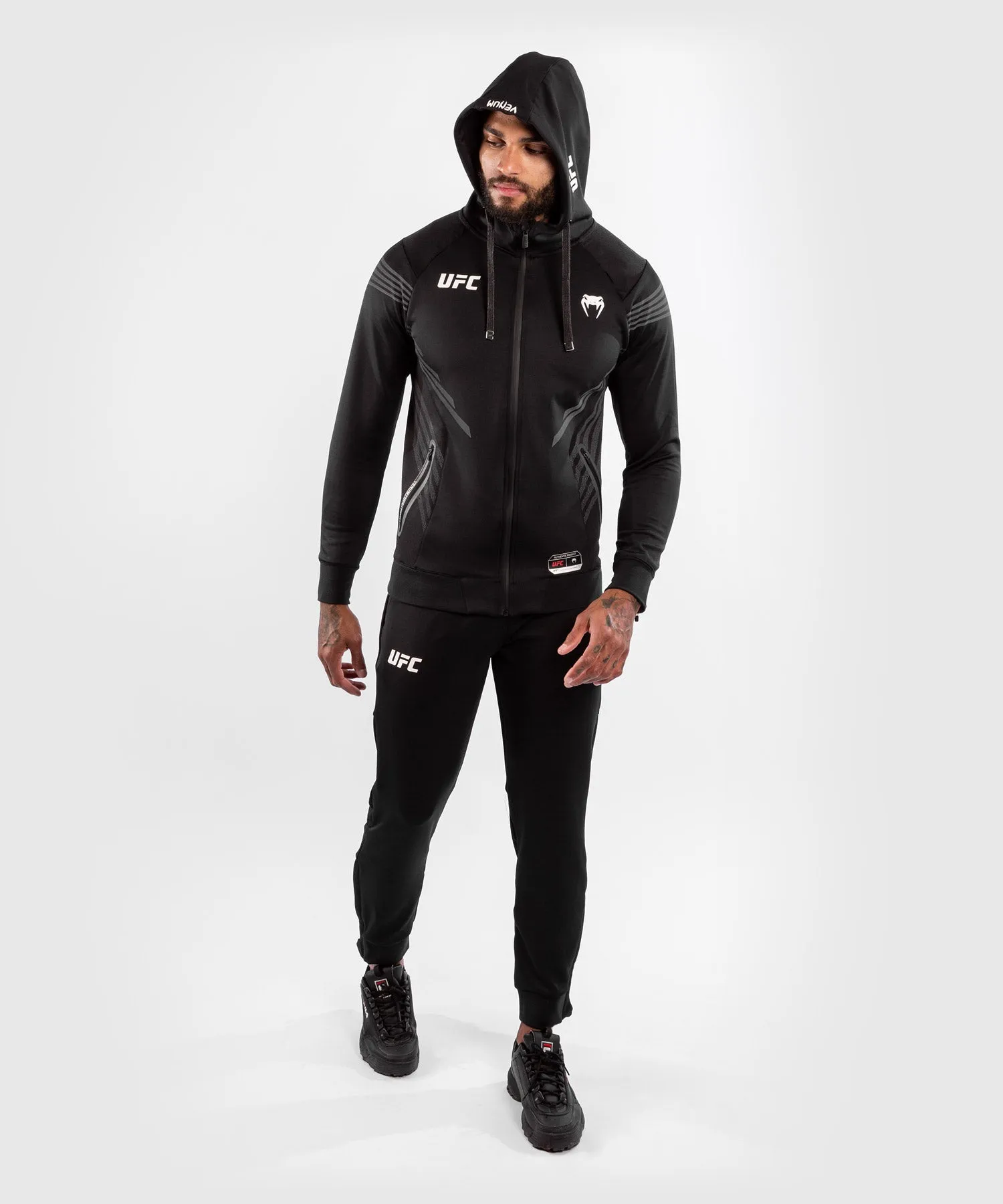 UFC Venum Personalisiert Authentic Fight Night Herren Walkout Hoodie - Schwarz