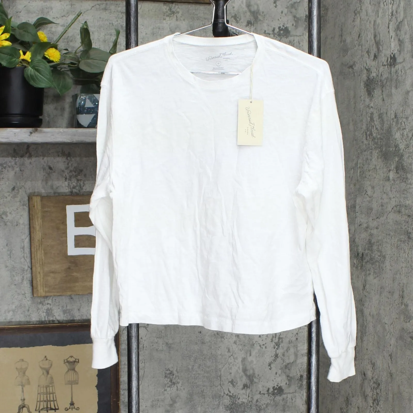 Universal Thread Women's Long Sleeve Boxy T-Shirt