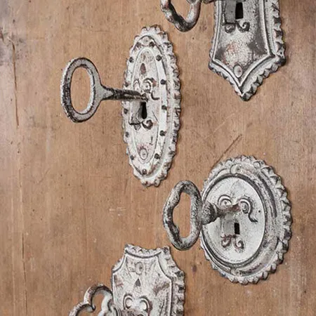 Vintage Key Metal Hooks, Set of 4
