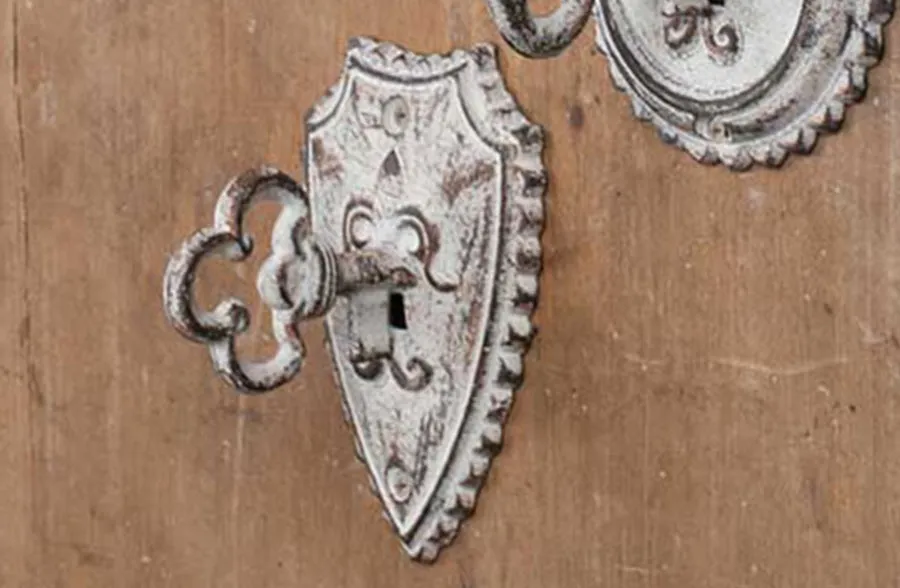 Vintage Key Metal Hooks, Set of 4
